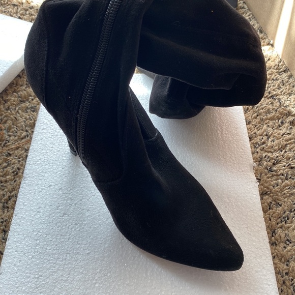 Forever 21 Thigh high boots, Wm’s Sz 5.5 S20 - Picture 4 of 4